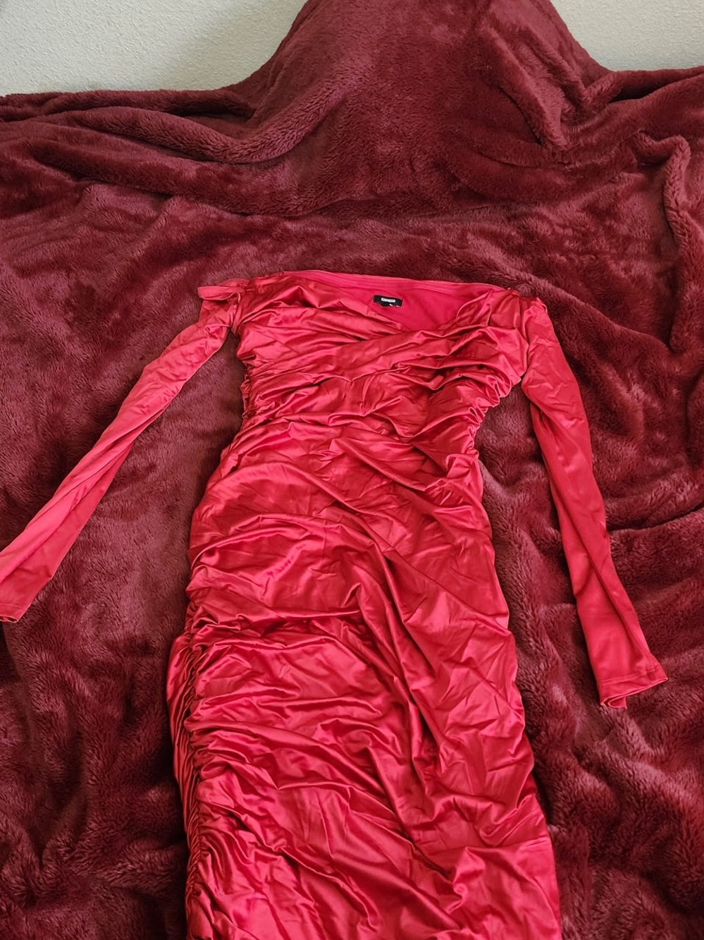 Express Red Ruched Long-Sleeve Off-Shoulder Dress